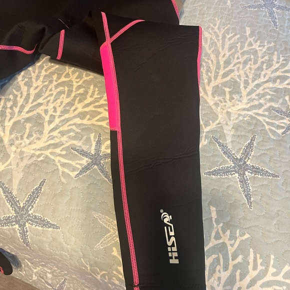 Women’s full length wetsuit size small. - Picture 2 of 6
